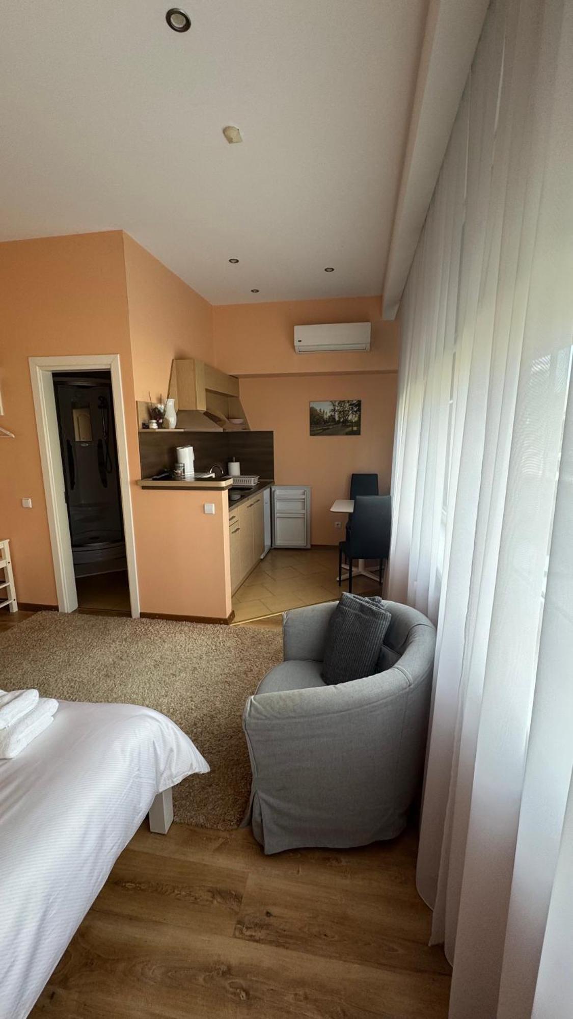 Apartamentai Kava *